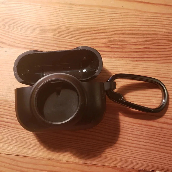 Airpod pro CASE with insert for airtag - Picture 2 of 4
